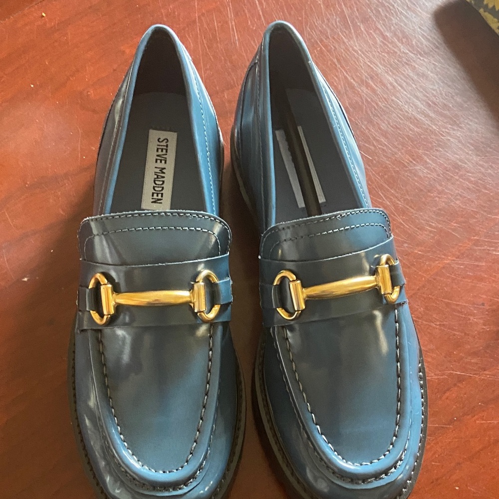 Steve Madden Metallic Blue Loafers with Gold Accent - Picture 4 of 4